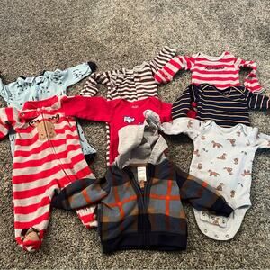 8 Piece LOT of Baby Boy Size Newborn Sleepers Bodysuits Long Sleeves Fall Winter
